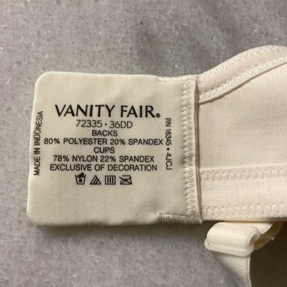 Vanity Fair bra woman’s intimate cream criss cross bra New size 36DD - Picture 2 of 9